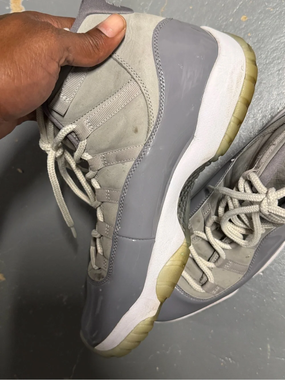 Jordan 11  Men's Retro High-Top Sneakers - Grey/White size 12